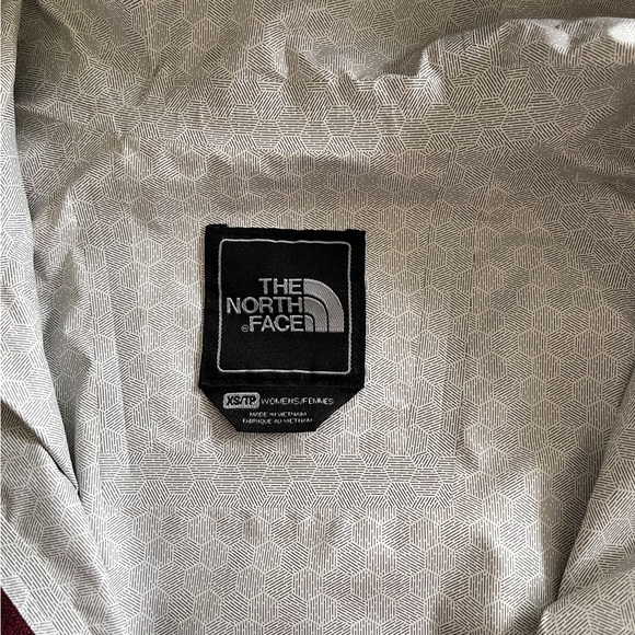 The North Face Women’s Lightweight Rain Jacket XS - Picture 4 of 6